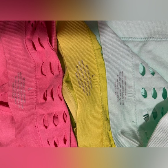 Set of 3 cute color Sports Bras - Picture 4 of 5